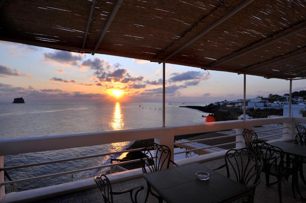 Hotel Villaggio Stromboli - Isola Di 스트롬볼리 외부 사진