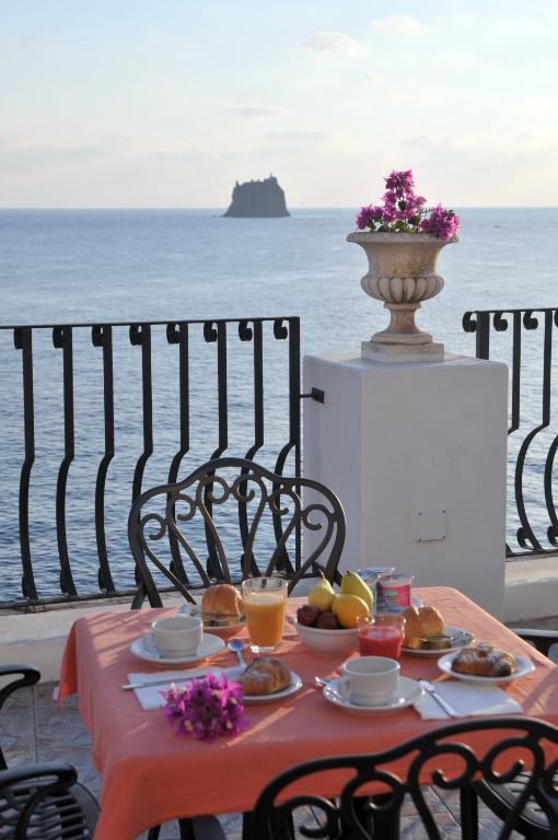 Hotel Villaggio Stromboli - Isola Di 스트롬볼리 외부 사진