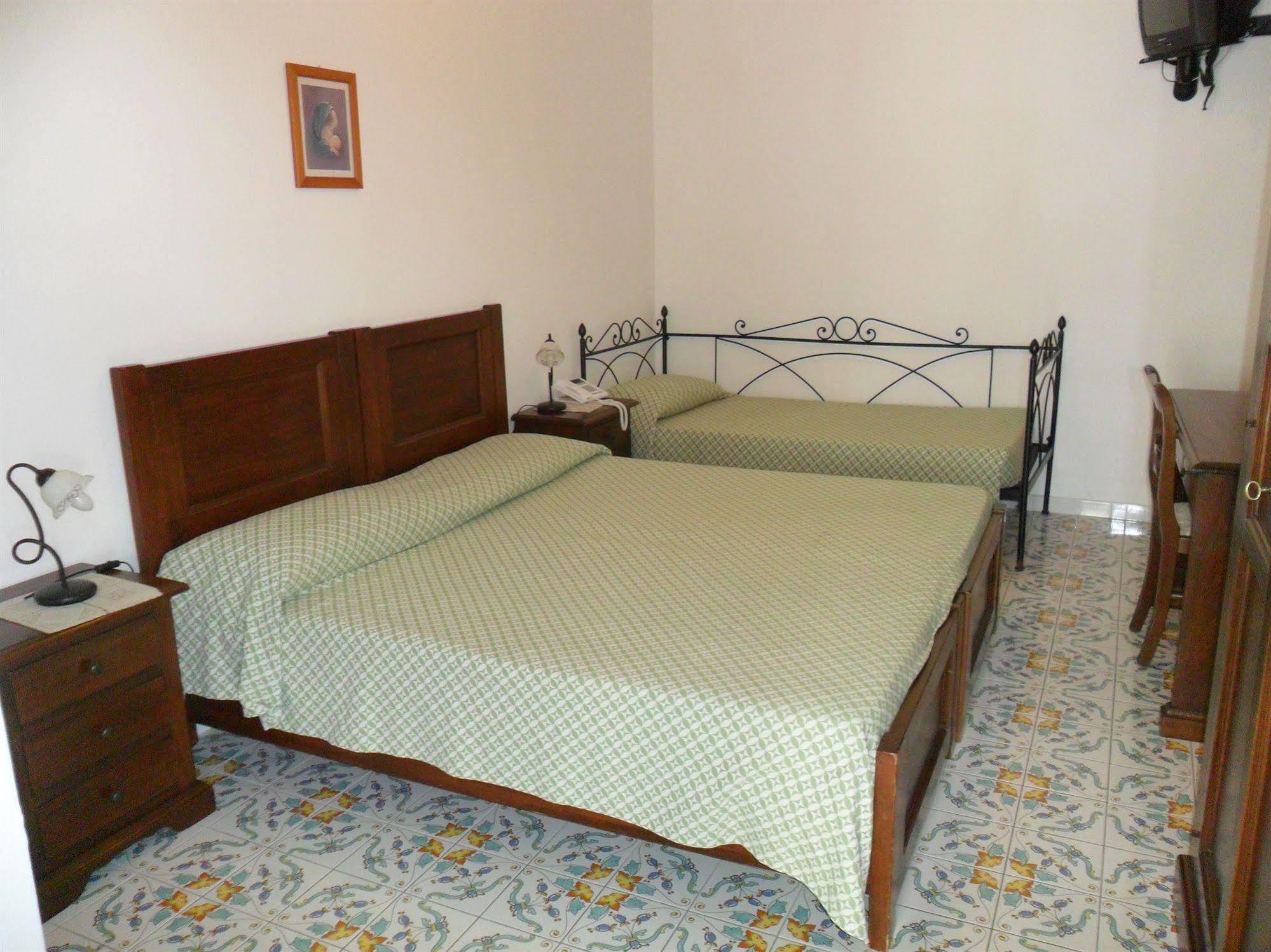 Hotel Villaggio Stromboli - Isola Di 스트롬볼리 외부 사진